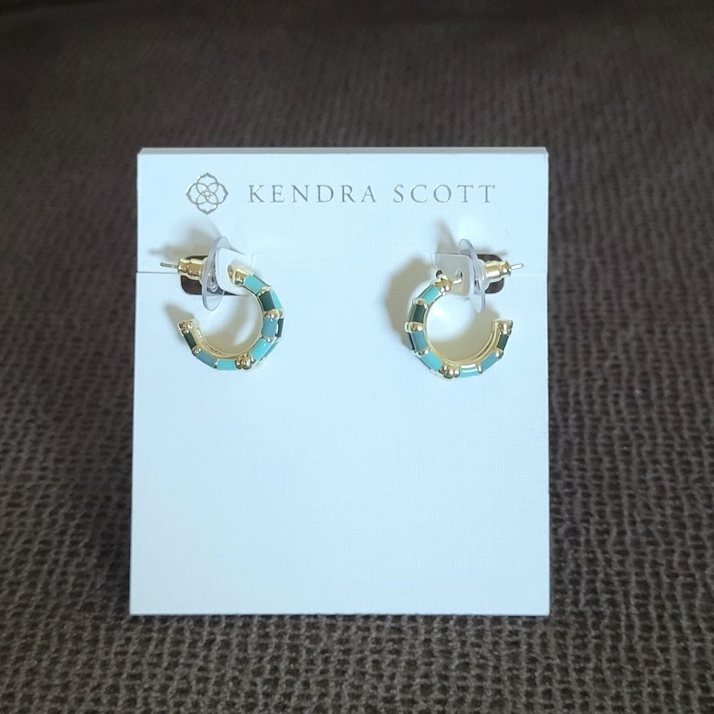 Kendra Scott "Essie" Gold💛 and Sea🌊 Green💚 Mix Huggie🤗 Earrings - NWT - Picture 9 of 16